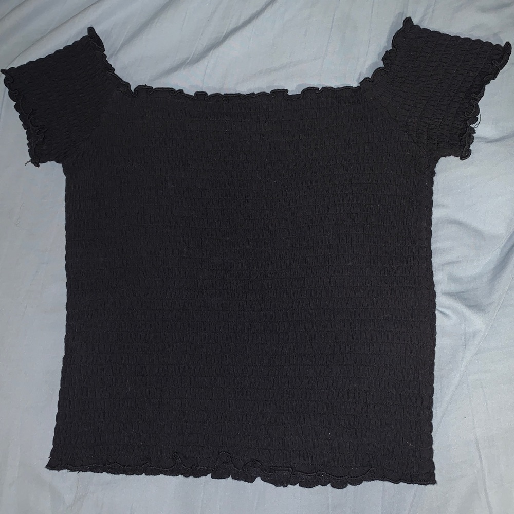 Hollister off the shoulder ruffled top
